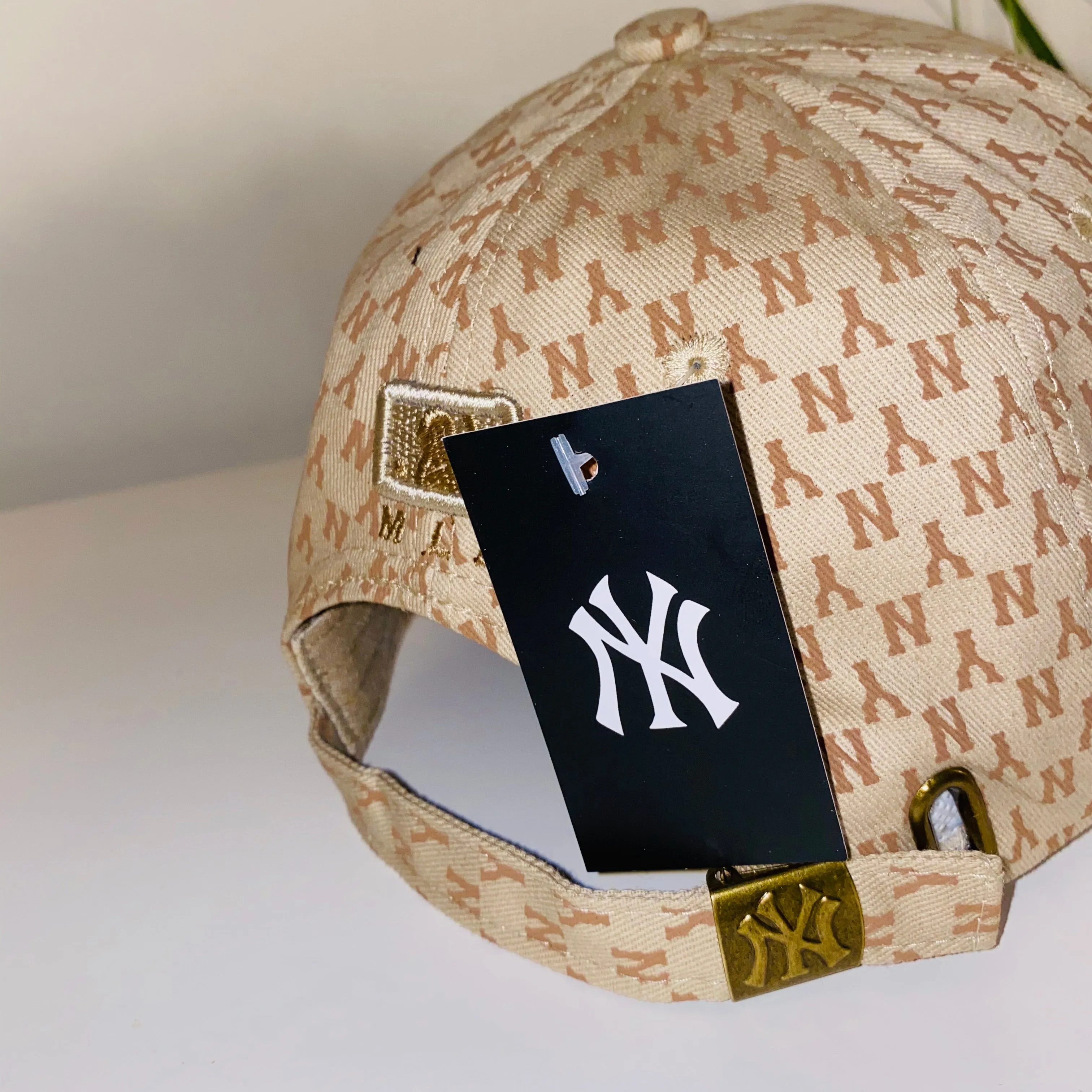 NY Fitted Cap (Beige)